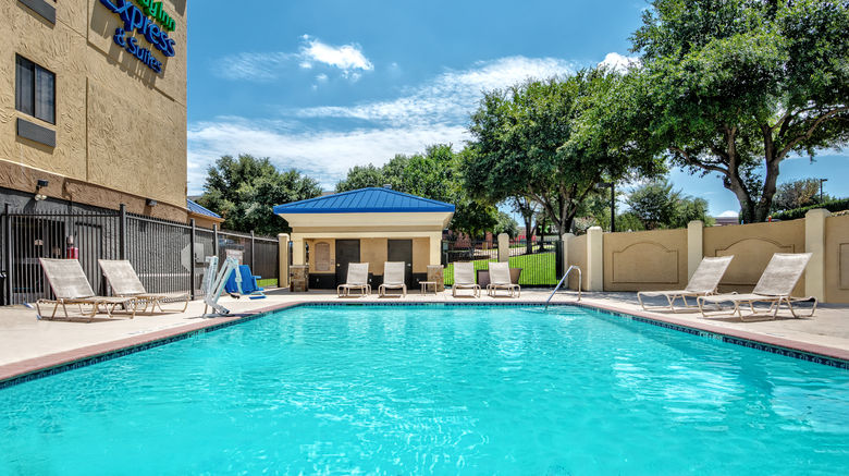 <b>Holiday Inn Express Hotel & Suites SW Pool</b>. Images powered by <a href="https://www.leonardoworldwide.com/" title="Leonardo Worldwide" target="_blank">Leonardo</a>.