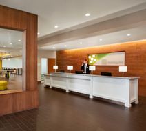 Holiday Inn Portland International Arpt Lobby