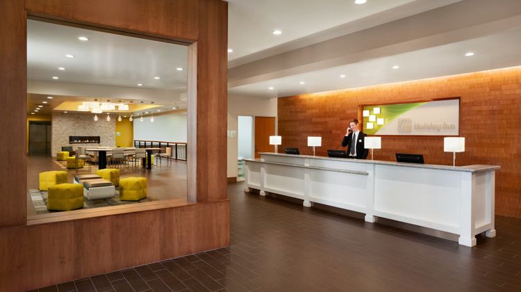 Holiday Inn Portland International Arpt Lobby