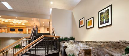 Holiday Inn Portland International Arpt Lobby