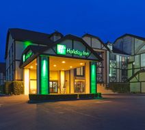 Holiday Inn Swan Court Exterior