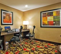 Holiday Inn Express Hotel & Suites East Lobby