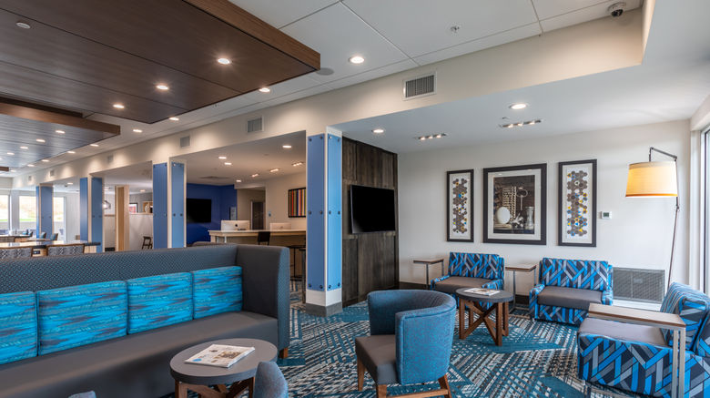 <b>Holiday Inn Express & Suites Gainesville Lobby</b>. Images powered by <a href="https://www.leonardoworldwide.com/" title="Leonardo Worldwide" target="_blank">Leonardo</a>.