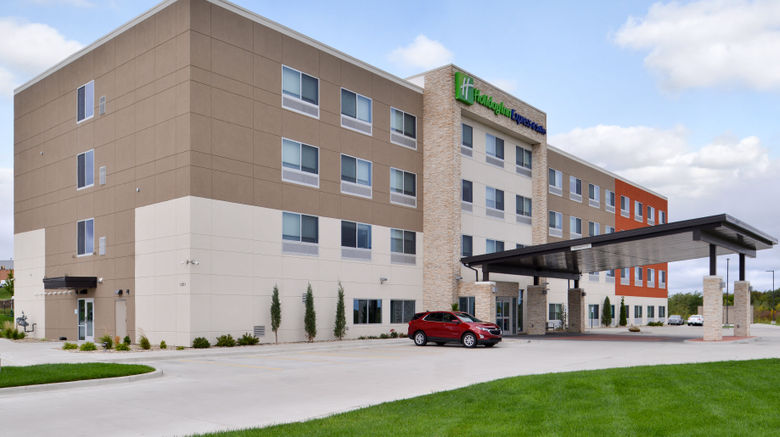 <b>Holiday Inn Express & Suites Kansas City Exterior</b>. Images powered by <a href="https://www.leonardoworldwide.com/" title="Leonardo Worldwide" target="_blank">Leonardo</a>.