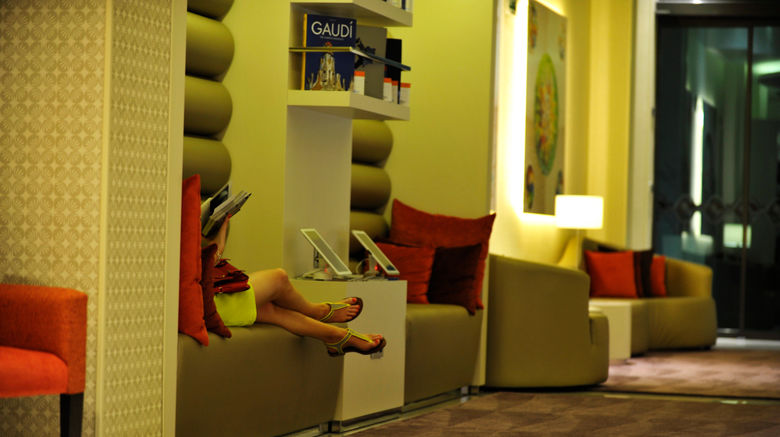 <b>Hotel Indigo Barcelona - Plaza Catalunya Lobby</b>. Images powered by <a href="https://www.leonardoworldwide.com/" title="Leonardo Worldwide" target="_blank">Leonardo</a>.