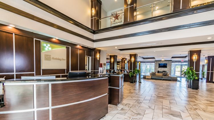 Holiday Inn Houston - Webster Lobby