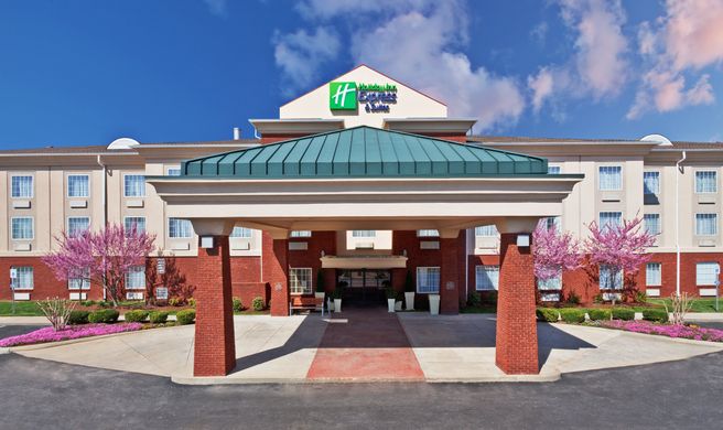 Holiday Inn Express Exterior