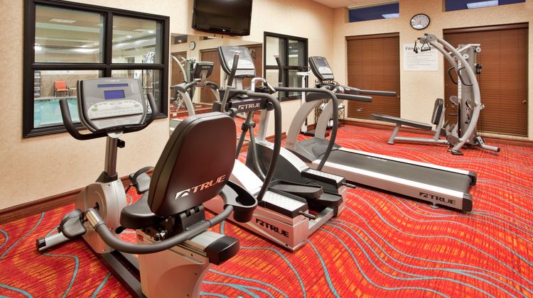 Holiday Inn Express And Suite East Health Club