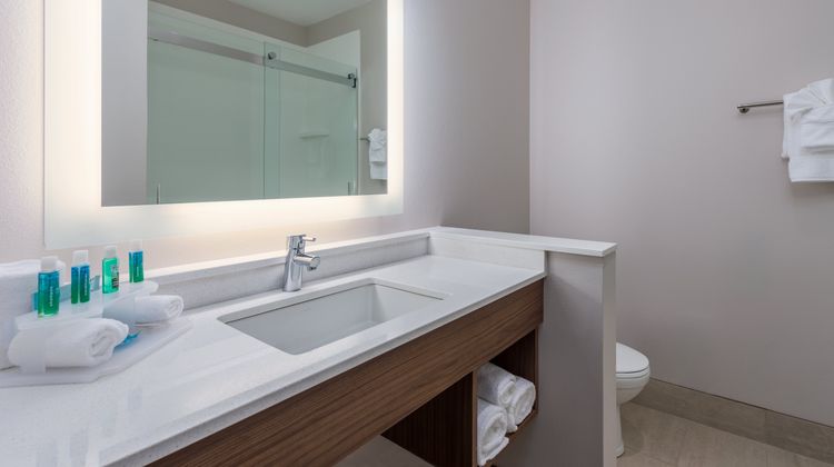 Holiday Inn Express Troy Room