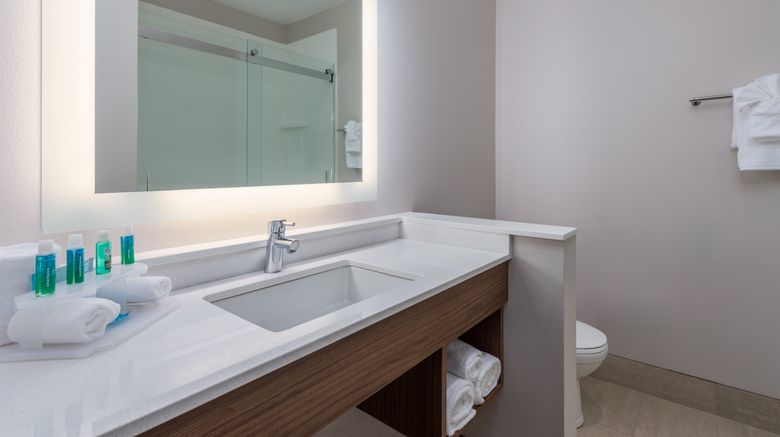 <b>Holiday Inn Express Troy Room</b>. Images powered by <a href="https://www.leonardoworldwide.com/" title="Leonardo Worldwide" target="_blank">Leonardo</a>.