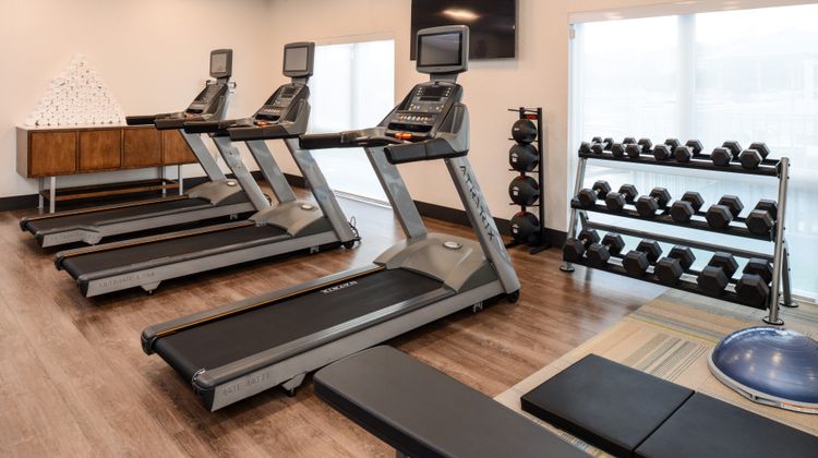 Holiday Inn Express & Suites Alachua Health Club