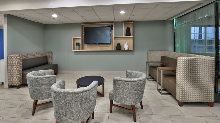 Holiday Inn Express Santa Rosa Lobby