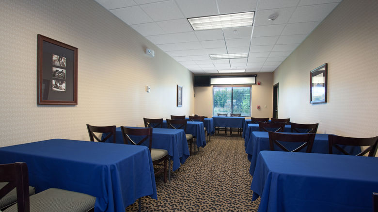 <b>Holiday Inn Express Hotel & Suites Meeting</b>. Images powered by <a href="https://www.leonardoworldwide.com/" title="Leonardo Worldwide" target="_blank">Leonardo</a>.