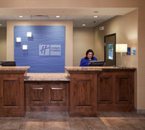 Holiday Inn Express Hotel & Suites Lobby