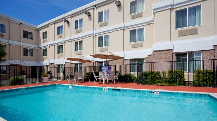 Holiday Inn Express Pool