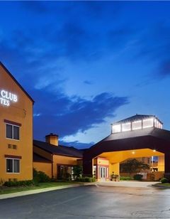 Chicago Club Inn & Suites