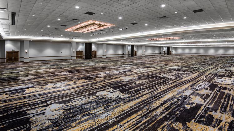 Holiday Inn Springdale Lobby