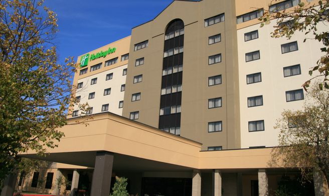 Holiday Inn Springdale Exterior