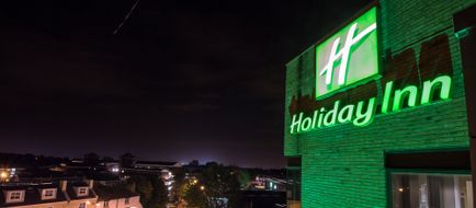Holiday Inn Brentford Lock Exterior