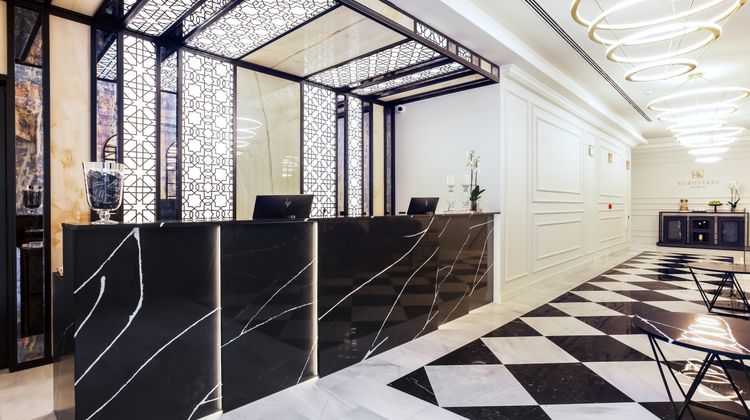 Eurostars Puerta Real Lobby