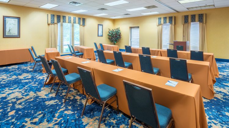 Holiday Inn Express Cambridge Meeting