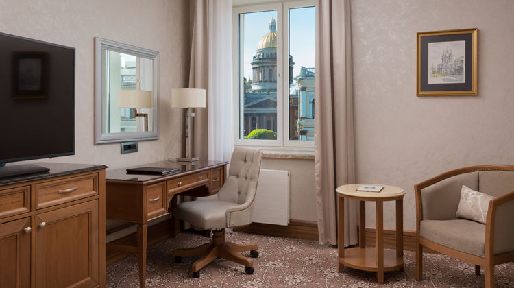 Lotte Hotel Room