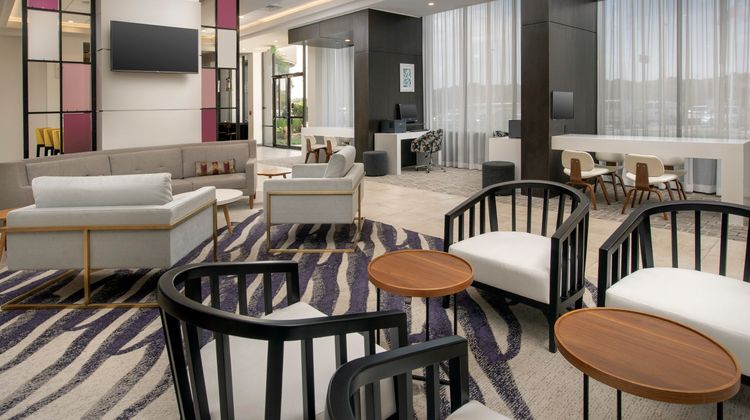 Crowne Plaza San Antonio Airport Lobby