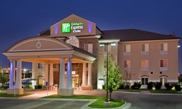 Holiday Inn Express Wichita Airport