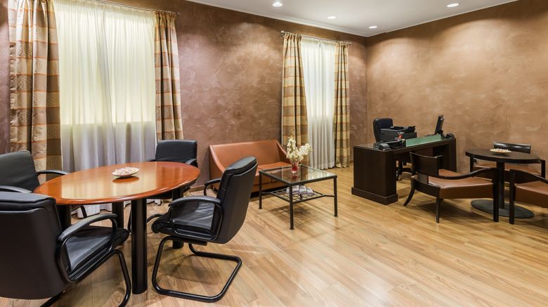 <b>Crowne Plaza Malpensa Airport Hotel Meeting</b>. Images powered by <a href="https://www.leonardoworldwide.com/" title="Leonardo Worldwide" target="_blank">Leonardo</a>.