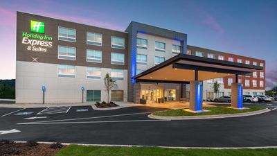 Holiday Inn Express & Suites Gainesville