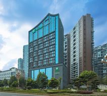 Holiday Inn Express Leshan City Square Exterior