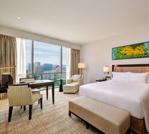 Pavilion Hotel Kuala Lumpur Room
