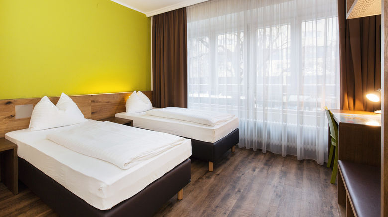 <b>Basic Hotel Innsbruck Room</b>. Images powered by <a href="https://www.leonardoworldwide.com/" title="Leonardo Worldwide" target="_blank">Leonardo</a>.