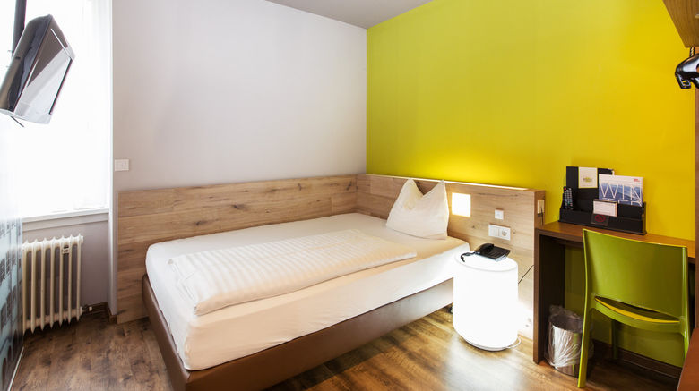 <b>Basic Hotel Innsbruck Room</b>. Images powered by <a href="https://www.leonardoworldwide.com/" title="Leonardo Worldwide" target="_blank">Leonardo</a>.