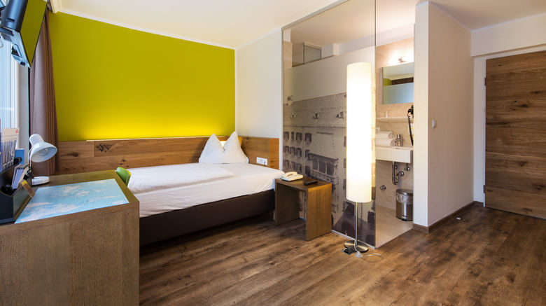<b>Basic Hotel Innsbruck Room</b>. Images powered by <a href="https://www.leonardoworldwide.com/" title="Leonardo Worldwide" target="_blank">Leonardo</a>.