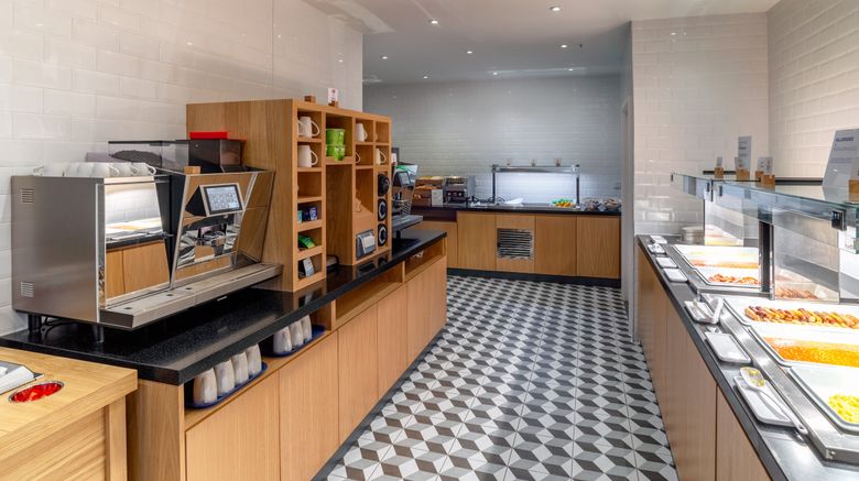 <b>Holiday Inn Express Heathrow T4 Restaurant</b>. Images powered by <a href="https://www.leonardoworldwide.com/" title="Leonardo Worldwide" target="_blank">Leonardo</a>.