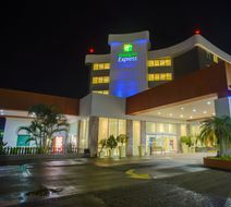 Holiday Inn Express Exterior