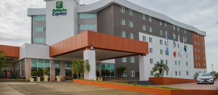 Holiday Inn Express Exterior