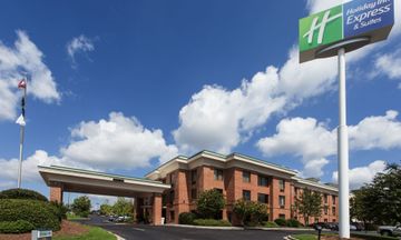 Holiday Inn Express Hotel & Suites