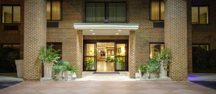 Holiday Inn Express Hotel & Suites Exterior