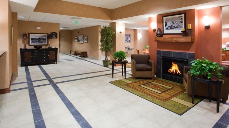 Holiday Inn Express Lobby