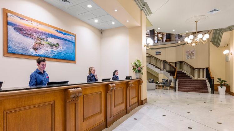 Crowne Plaza Terrigal Lobby