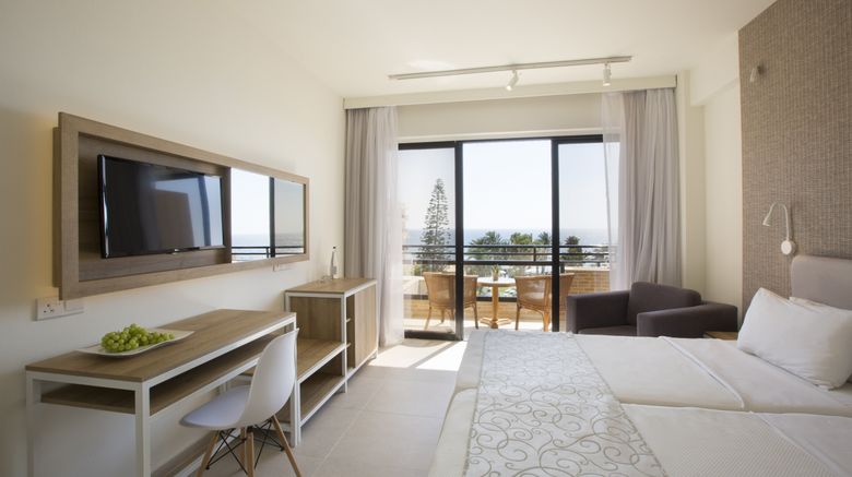 <b>Venus Beach Hotel Room</b>. Images powered by <a href="https://www.leonardoworldwide.com/" title="Leonardo Worldwide" target="_blank">Leonardo</a>.