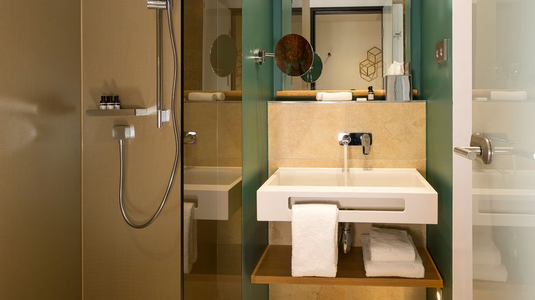 <b>Hotel Indigo Wettiner Platz Room</b>. Images powered by <a href="https://www.leonardoworldwide.com/" title="Leonardo Worldwide" target="_blank">Leonardo</a>.