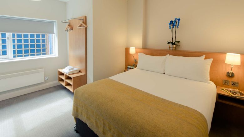 <b>Premier Suites Reading Suite</b>. Images powered by <a href="https://www.leonardoworldwide.com/" title="Leonardo Worldwide" target="_blank">Leonardo</a>.