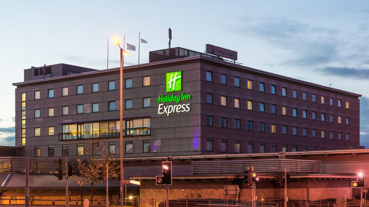 Holiday Inn Express Bradford City Ctr Exterior