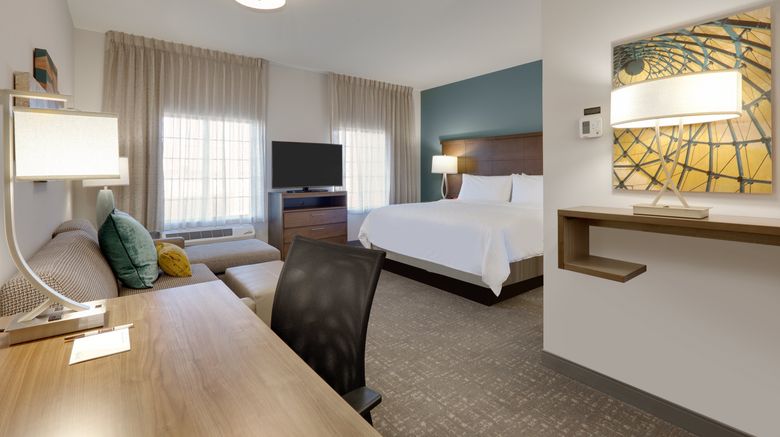 <b>Staybridge Suites Downtown Room</b>. Images powered by <a href="https://www.leonardoworldwide.com/" title="Leonardo Worldwide" target="_blank">Leonardo</a>.