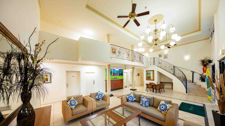 <b>Cairns Queenscourt Lobby</b>. Images powered by <a href="https://www.leonardoworldwide.com/" title="Leonardo Worldwide" target="_blank">Leonardo</a>.