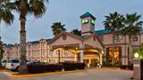 Holiday Inn Express Hotel & Suites Exterior