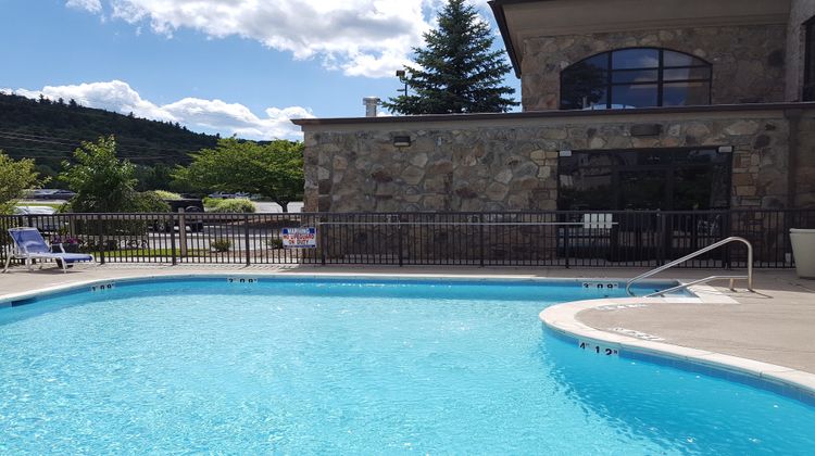 Holiday Inn Express Pool
